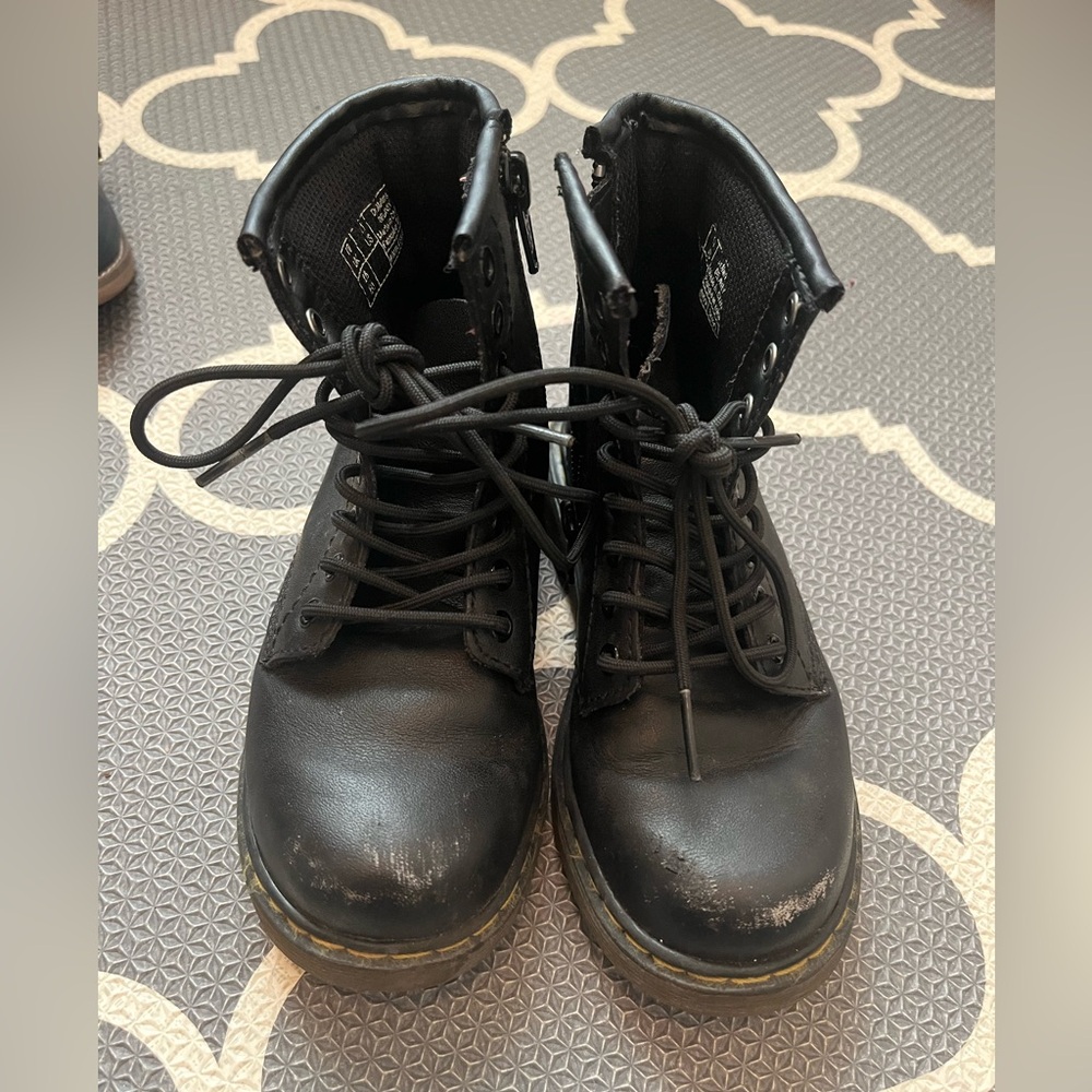 Dr Martens Lace Up Boot toddler size 11 with side zipper